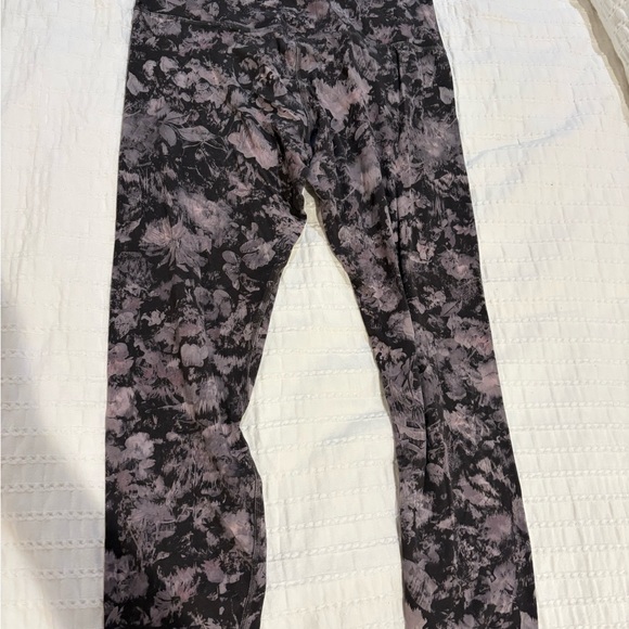 Lululemon Align Pant - Floral Patterned High-Waisted Leggings - Picture 3 of 4
